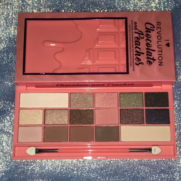 3/$25 I 💖 Revolution Chocolate & Peaches Eyeshadow Palette by Makeup Revolution - Picture 2 of 8